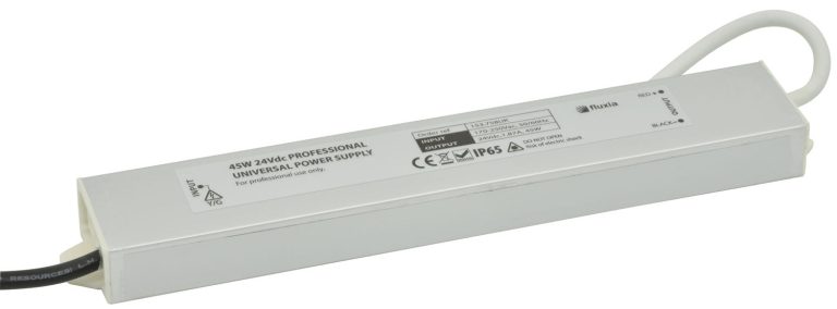 153758UK_CO1